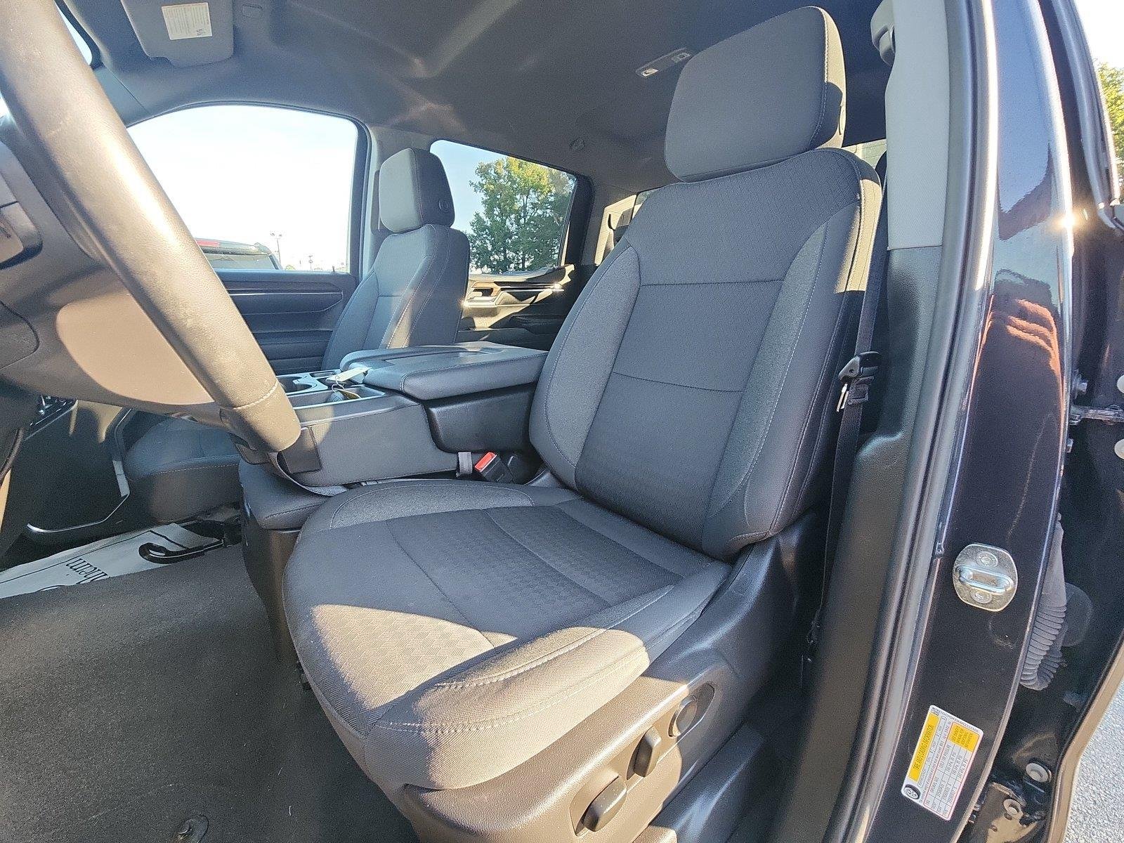 2024 Chevrolet Silverado 1500 LT - Photo 18