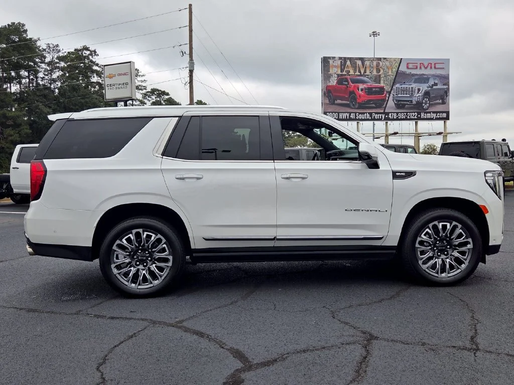 Used 2023 WHITE FROST TRICOAT GMC Denali Ultimate image 19