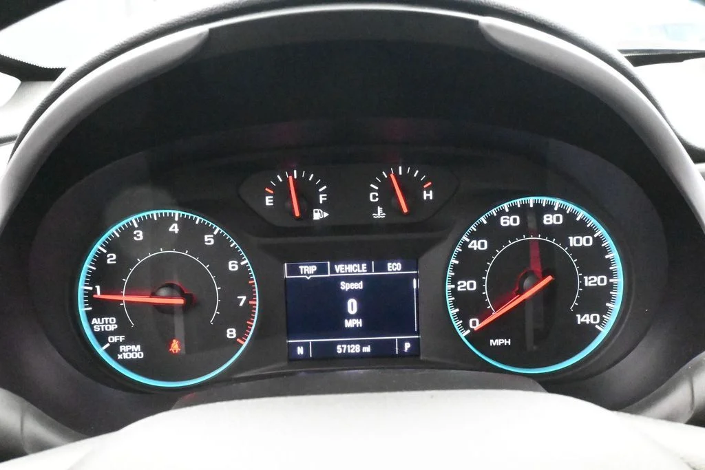 Used 2024 Summit White Chevrolet LT image 25