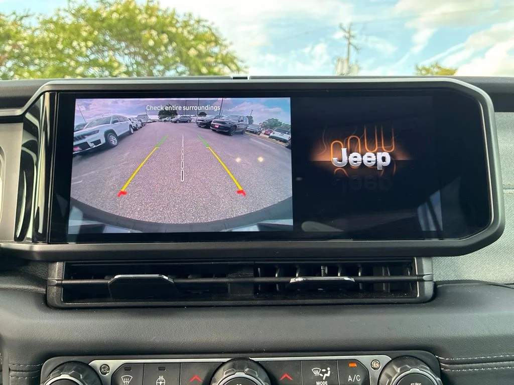 Used 2026 White Jeep Sahara image 16