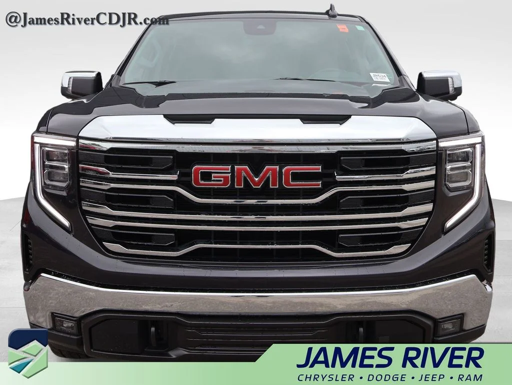 Used 2025 Silver GMC SLT image 7