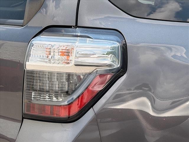 Used 2018 Magnetic Gray Metallic Toyota SR5 image 12