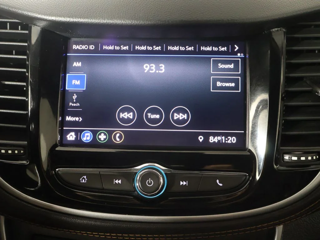 Used 2020 White Chevrolet LT image 38