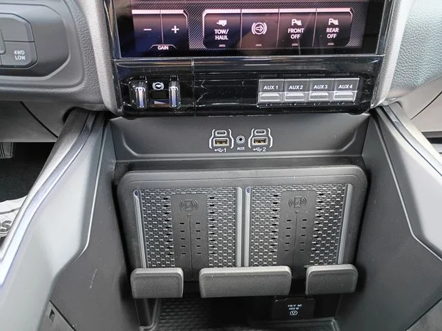 New 2026 Ceramic Gray Clear-Coat Exterior Paint RAM Laramie image 18