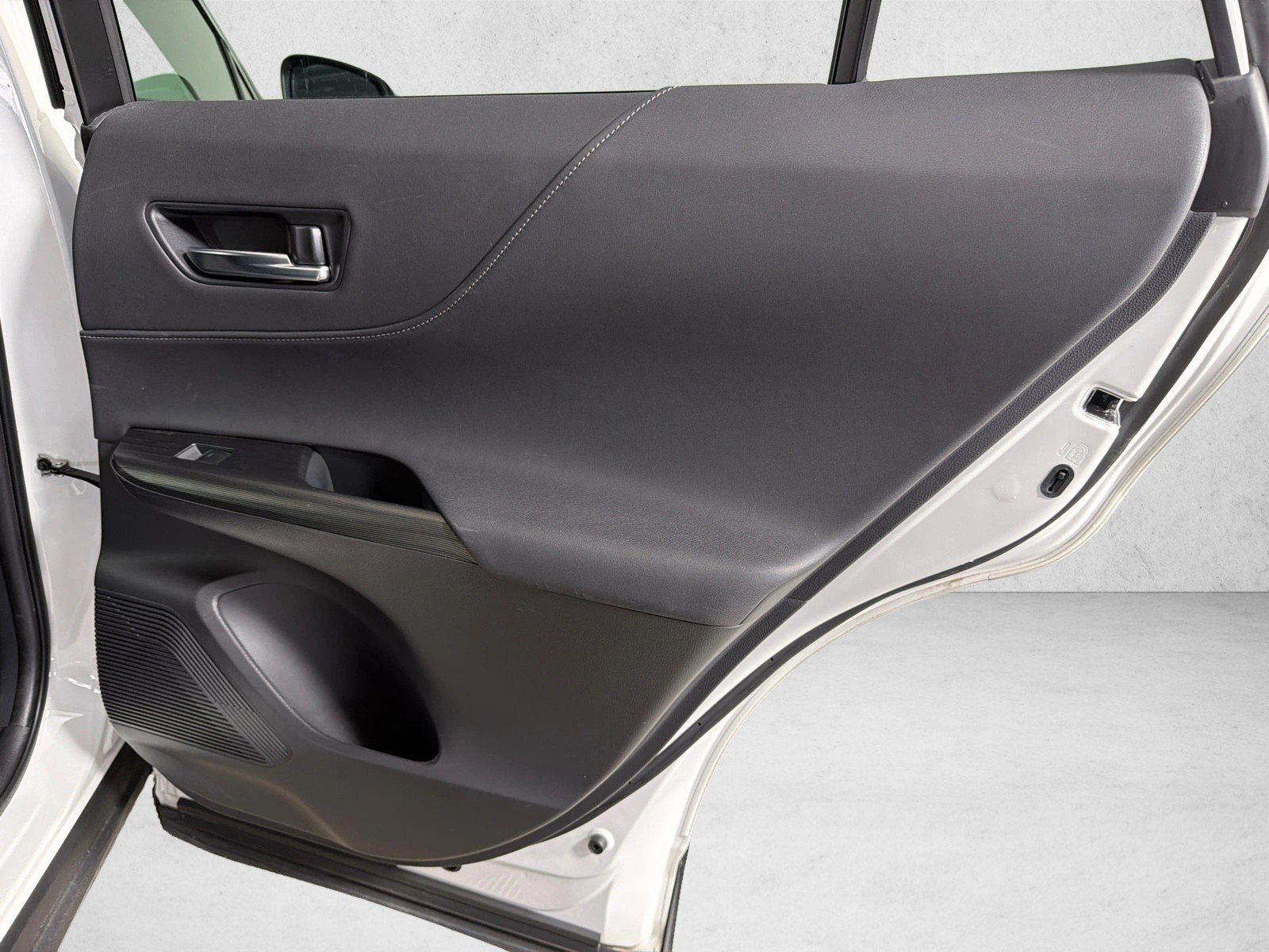 Used 2023 Wind Chill Pearl Toyota Nightshade image 16
