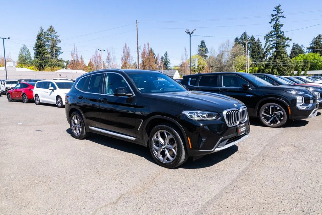 Used 2023 Black BMW xDrive30i image 25