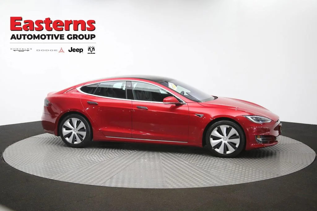Used 2020 Red Tesla Long Range Plus image 42