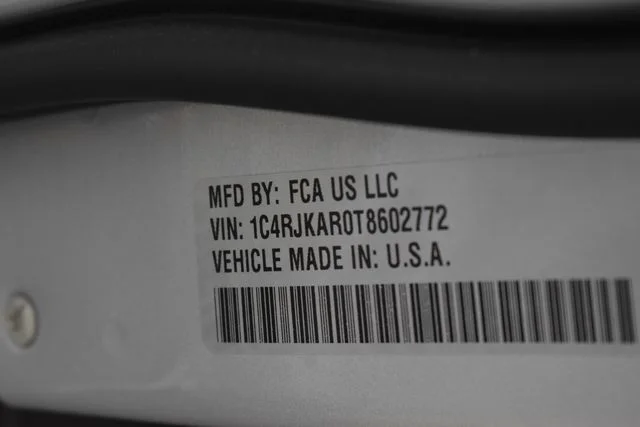 New 2026 Silver Zynith Exterior Paint Jeep Laredo Altitude image 39