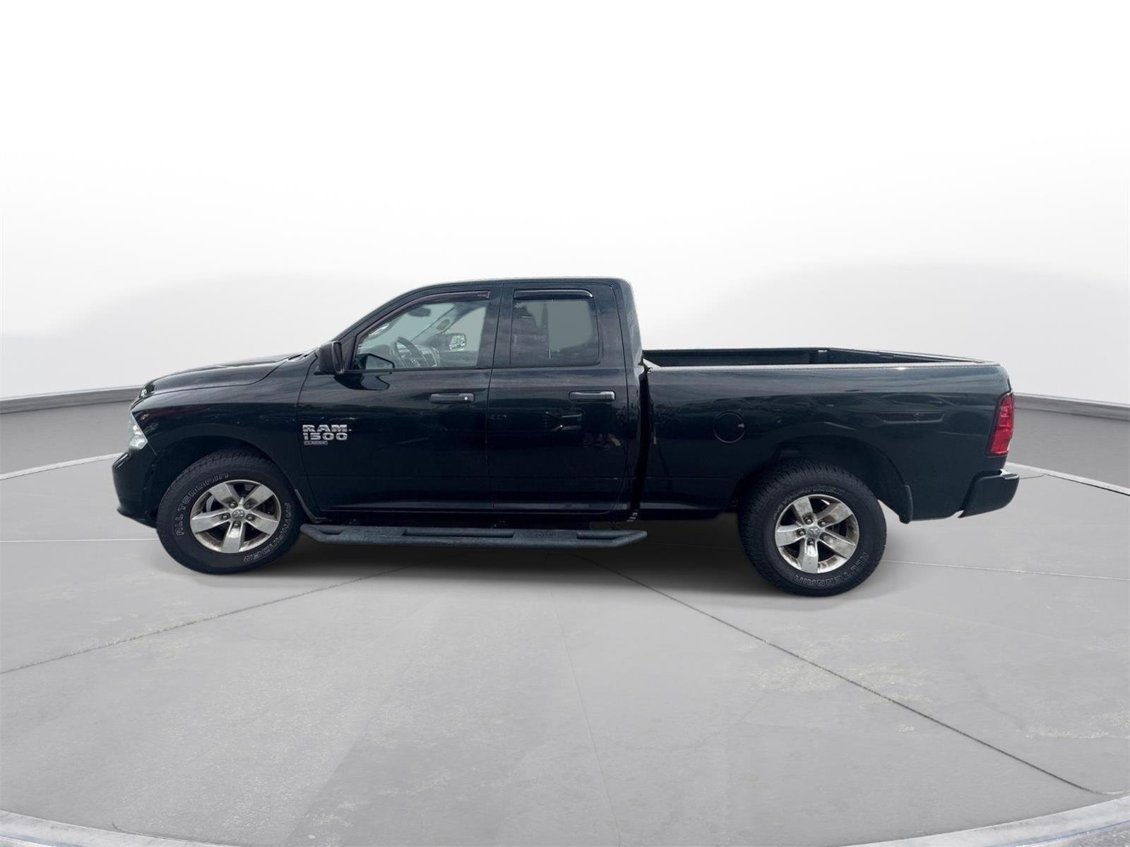 Used 2019 Brilliant Black Crystal Pearlcoat Ram Express image 9