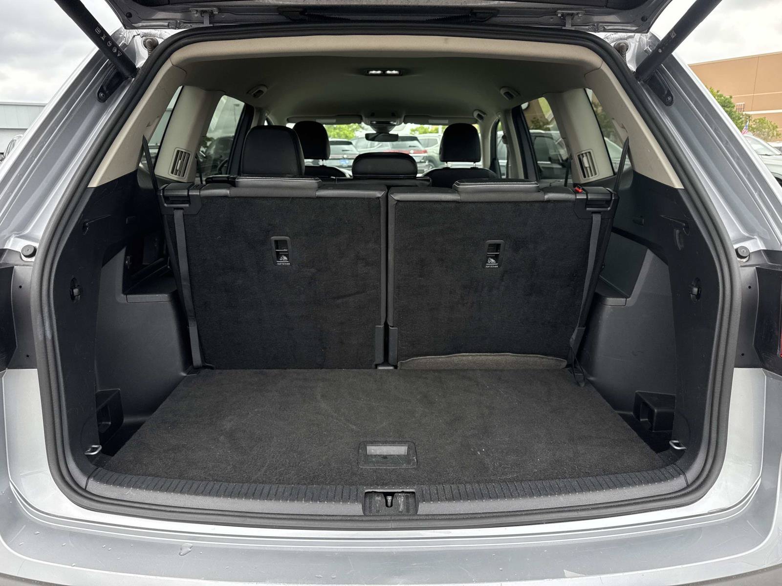 2024 Volkswagen Atlas SE w/Tech - Photo 8