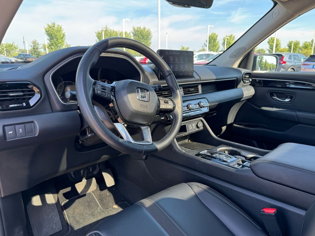 2025 Honda Pilot Touring - Photo 10