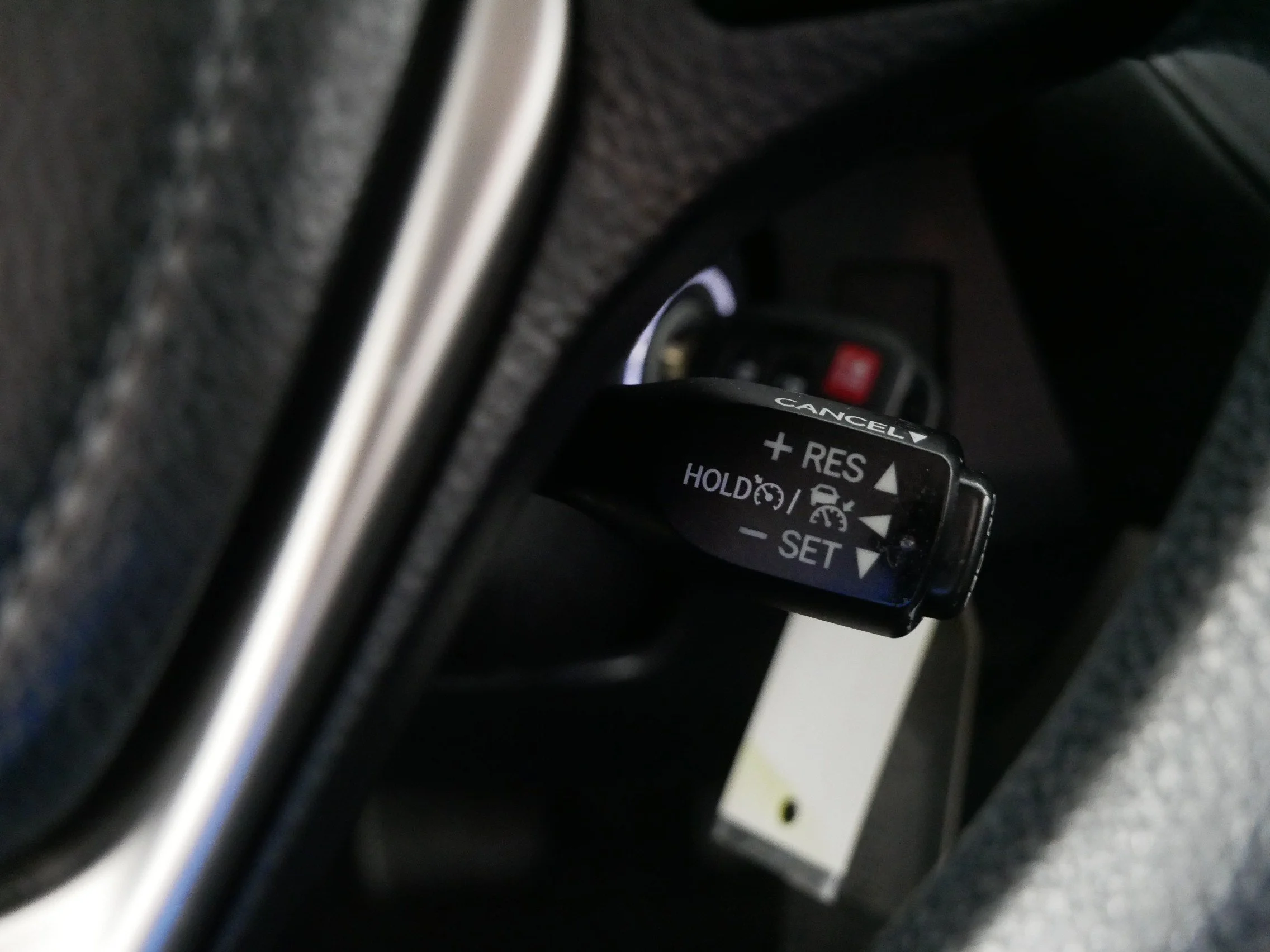 Used 2018 Magnetic Gray Metallic Toyota LE image 32