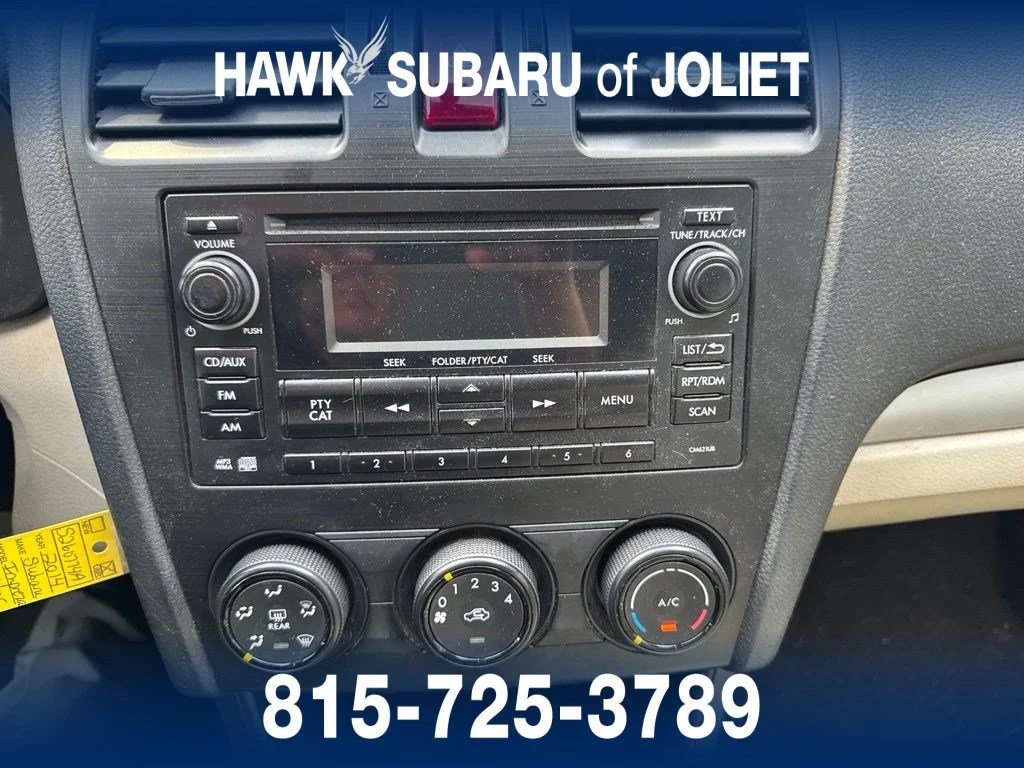 Used 2014 Satin White Pearl Subaru 2.0i Premium image 12