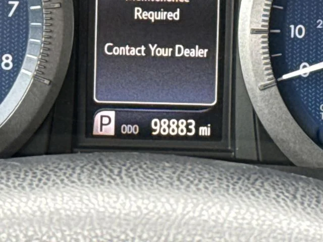 Used 2020 Gray Toyota XLE image 24