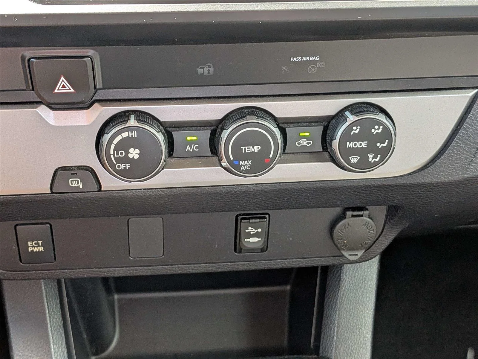 Used 2019 Silver Toyota SR image 19