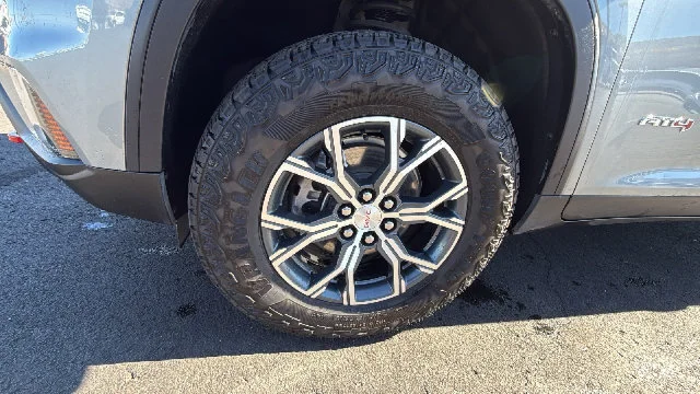 2025 GMC Acadia AT4 - Photo 9