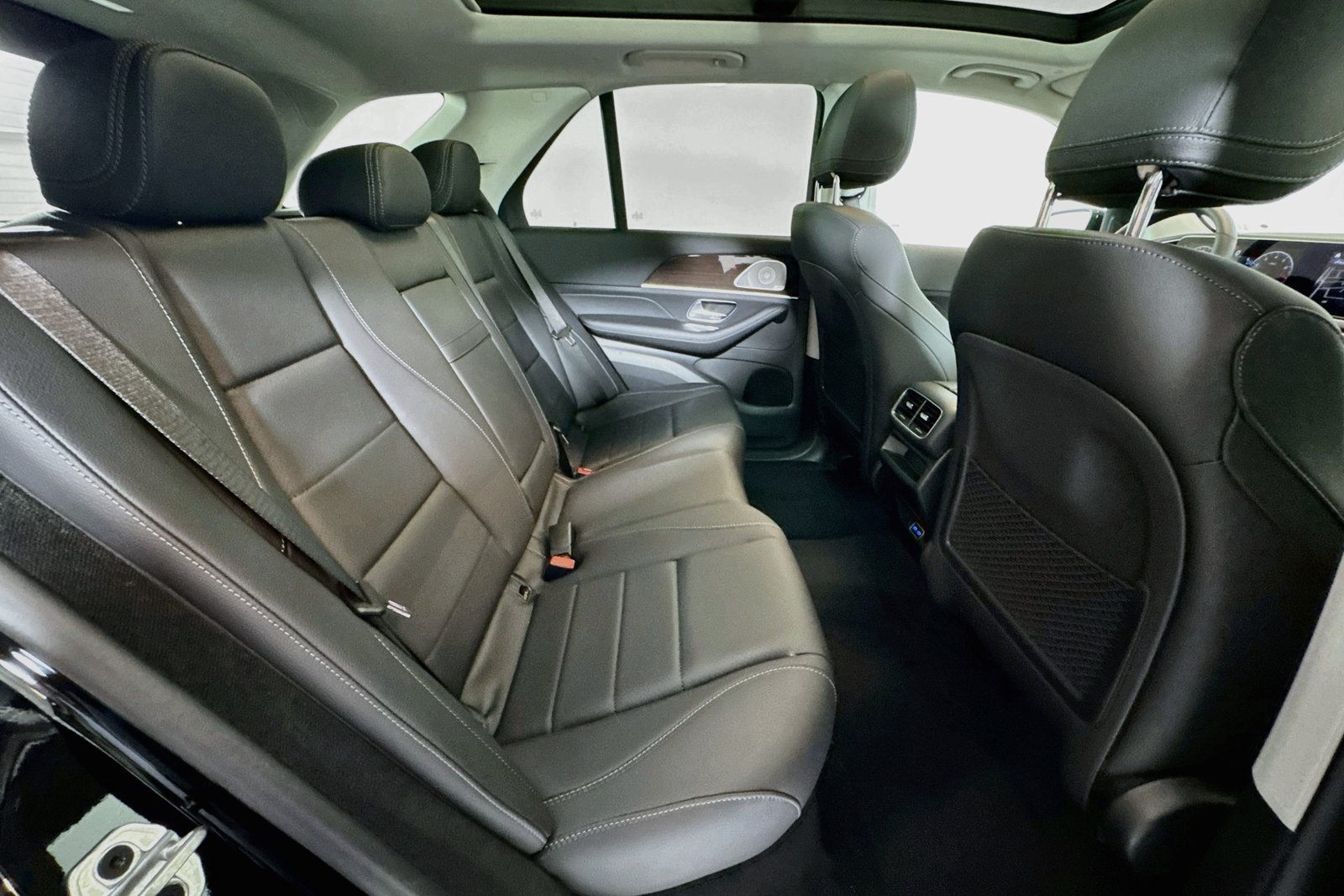 New 2026 Black Mercedes-Benz GLE 450 image 25