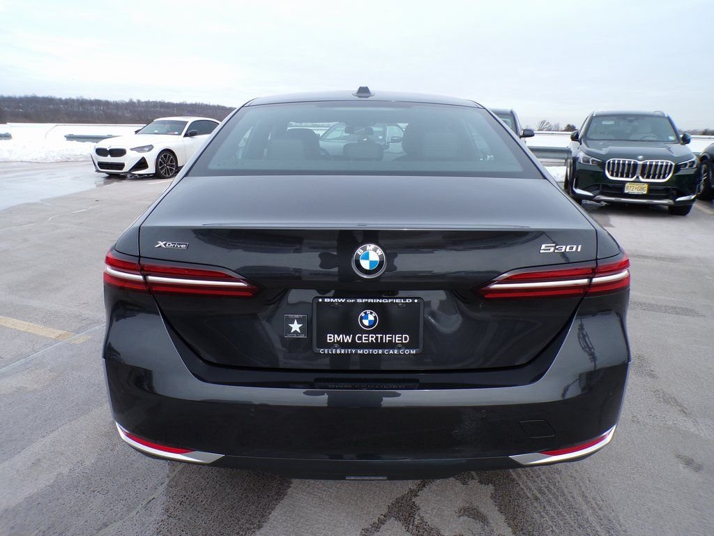 Certified Used 2026 Dark Graphite Metallic BMW 530i xDrive image 5