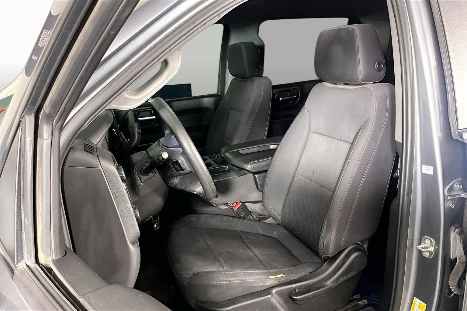 Used 2022 Satin Steel Metallic Chevrolet Custom image 8