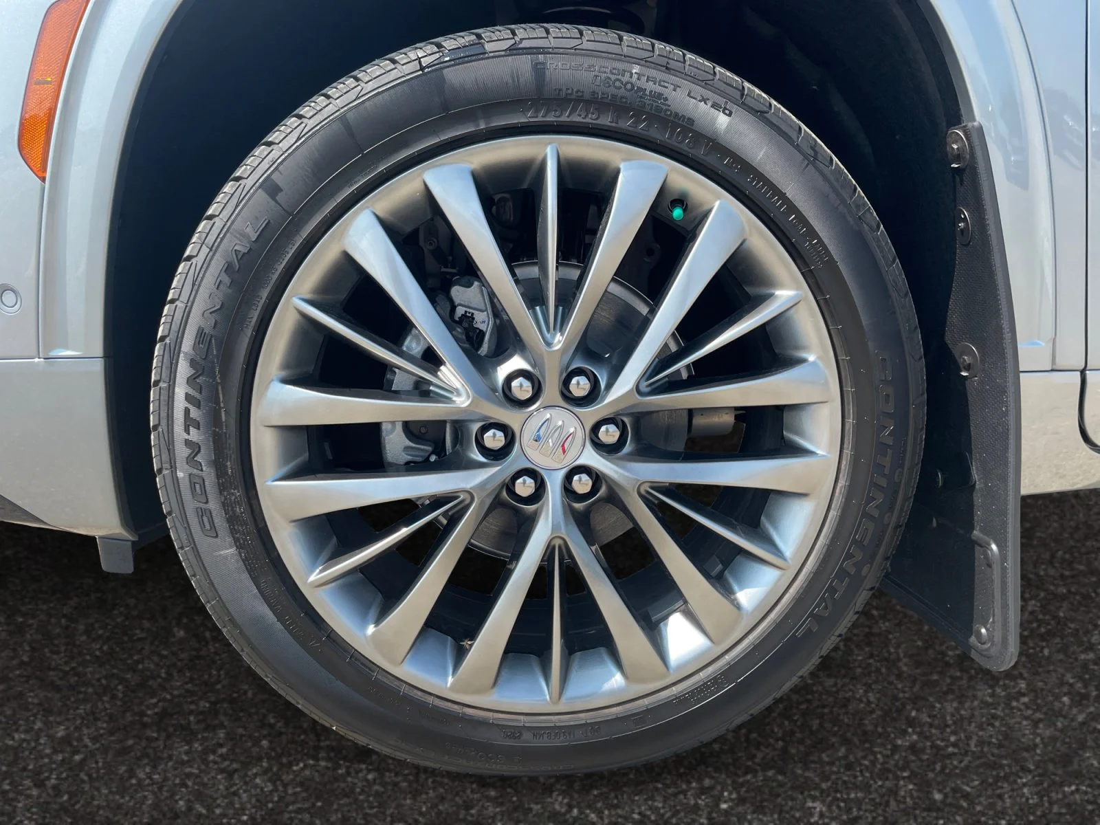 New 2026 Moonstone Grey Metallic Buick Avenir AWD image 9