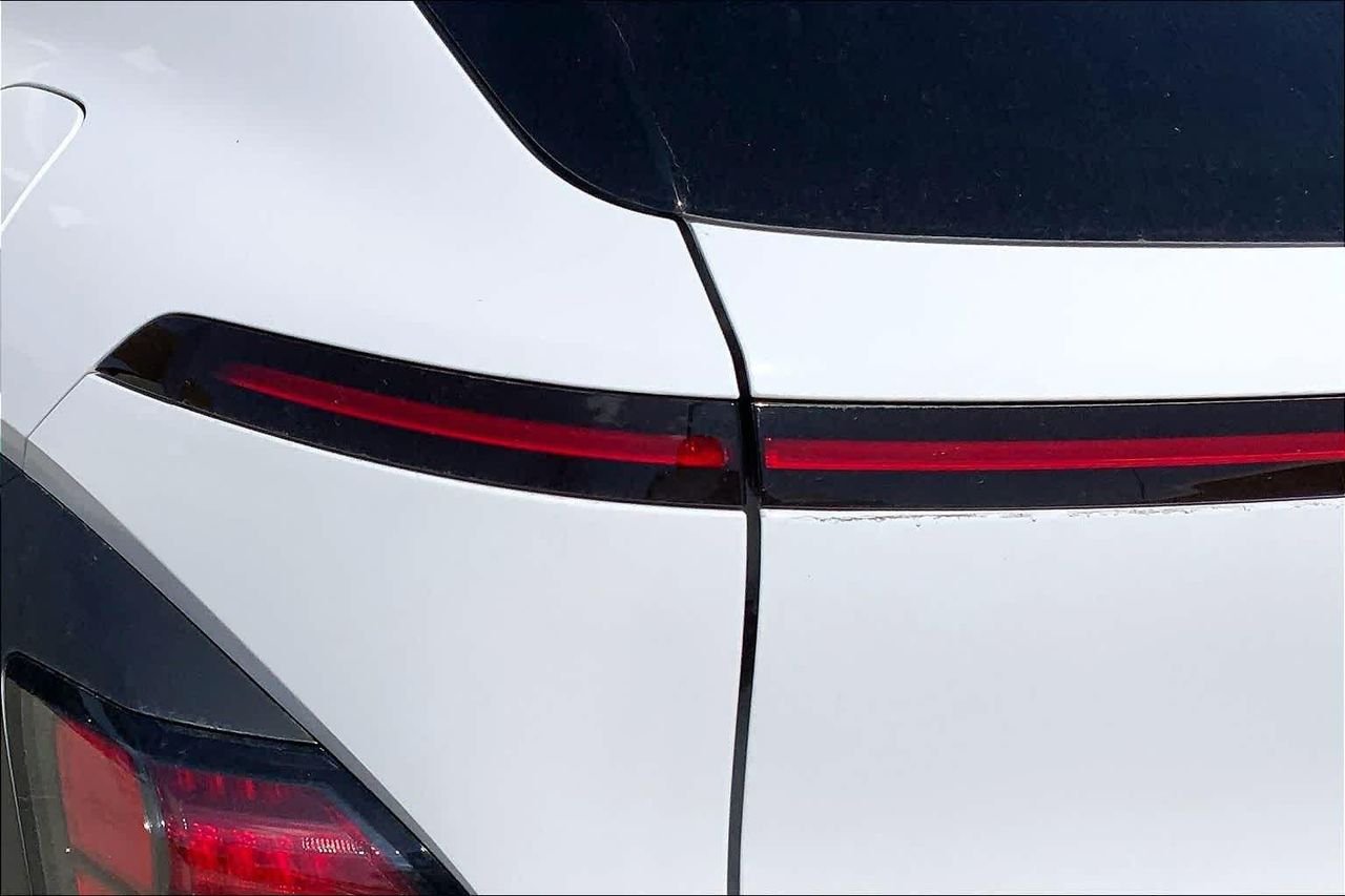 2026 Hyundai Kona Limited - Photo 14