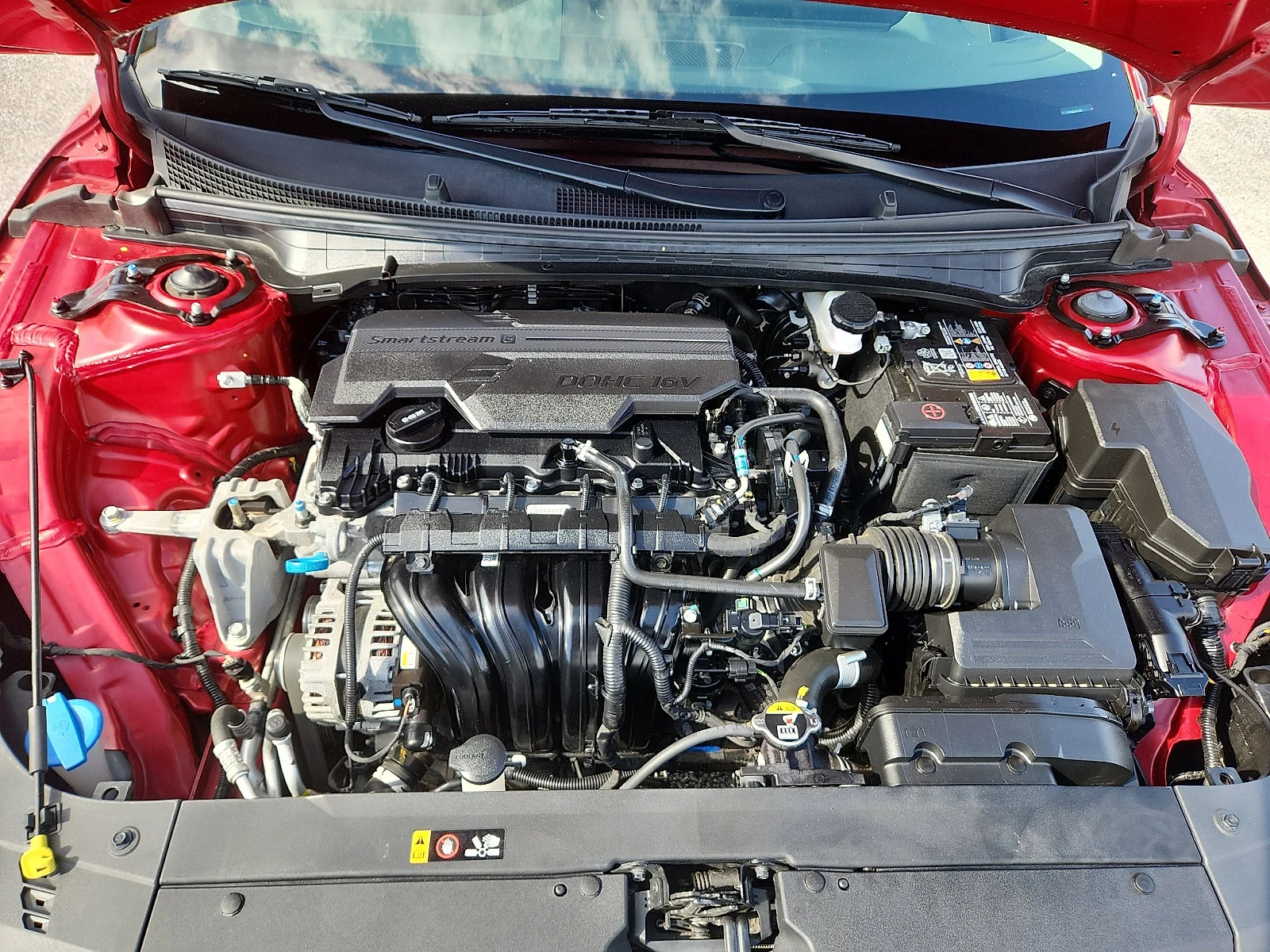 Used 2025 Red Kia LXS image 27