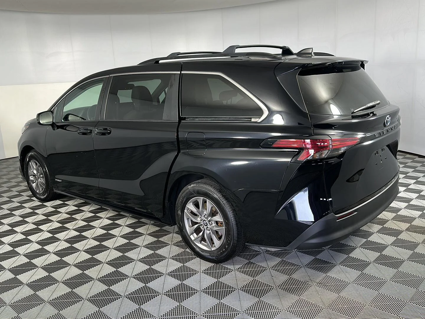 Used 2021 Midnight Black Metallic Toyota LE image 5
