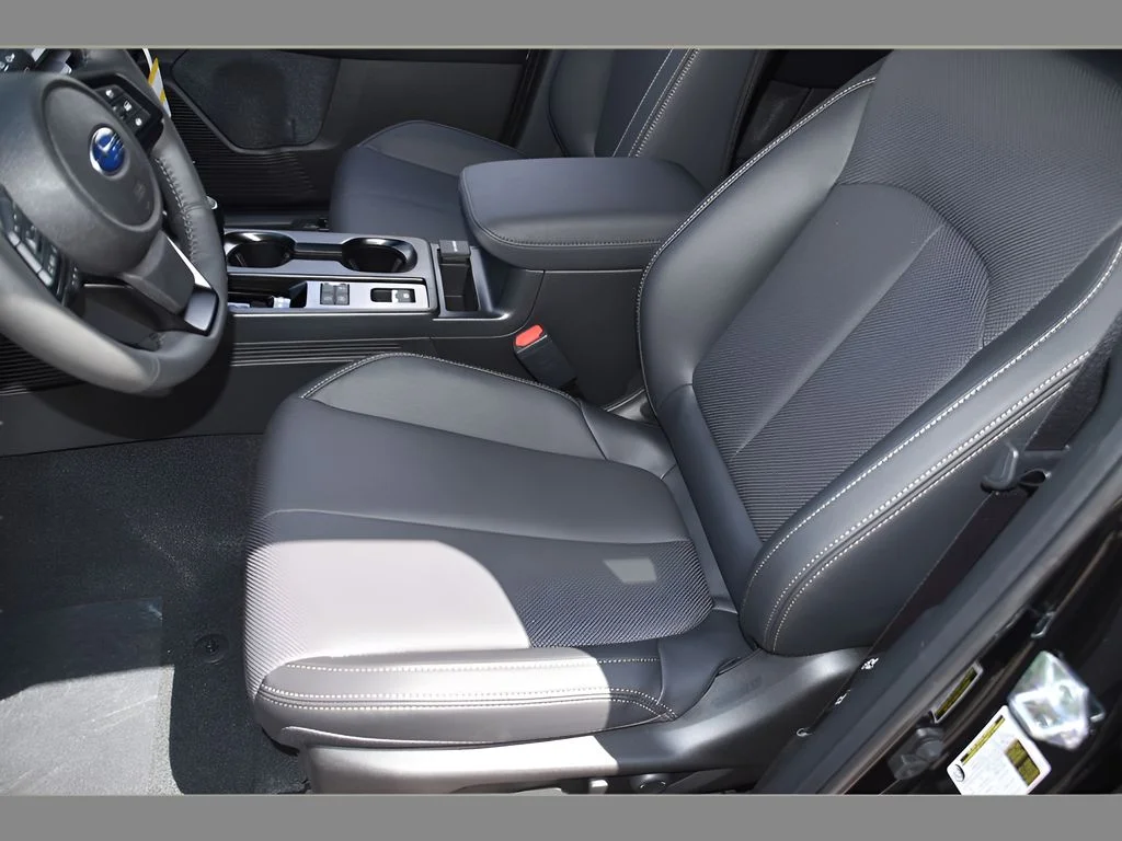 New 2026 CRYSTAL BLACK SILICA Subaru Limited image 10