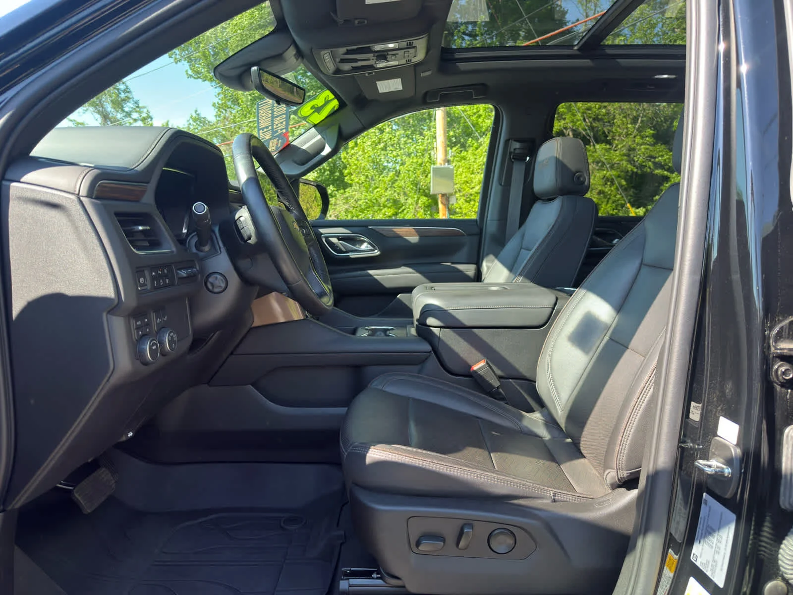 Used 2023 Black Chevrolet High Country image 19