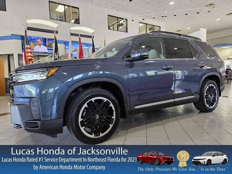 2026 Honda Pilot Touring AWD's photo
