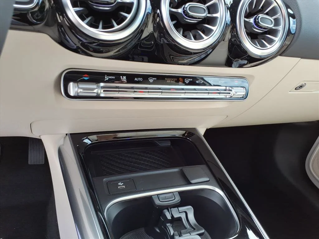 Used 2026 POLAR WHITE Mercedes-Benz GLA 250 image 18