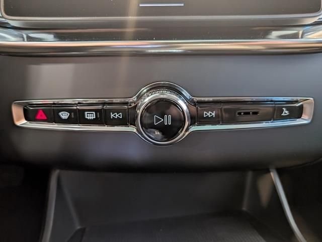2026 Volvo XC90 Ultra - Photo 21