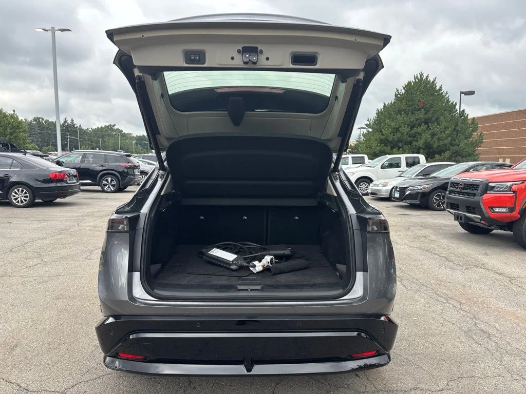 Used 2023 Gray Nissan EVOLVE+ image 7