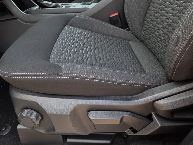 New 2026 Oxford White Ford XLT image 10