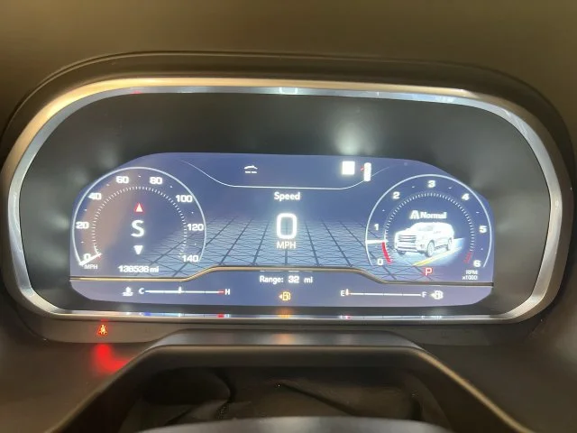 2023 GMC Yukon XL SLT - Photo 11