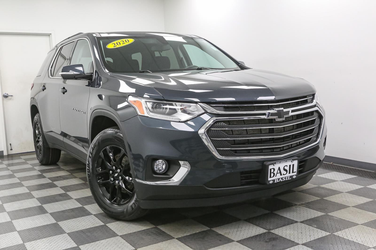 Used 2020 Graphite Metallic Chevrolet LT Cloth image 2