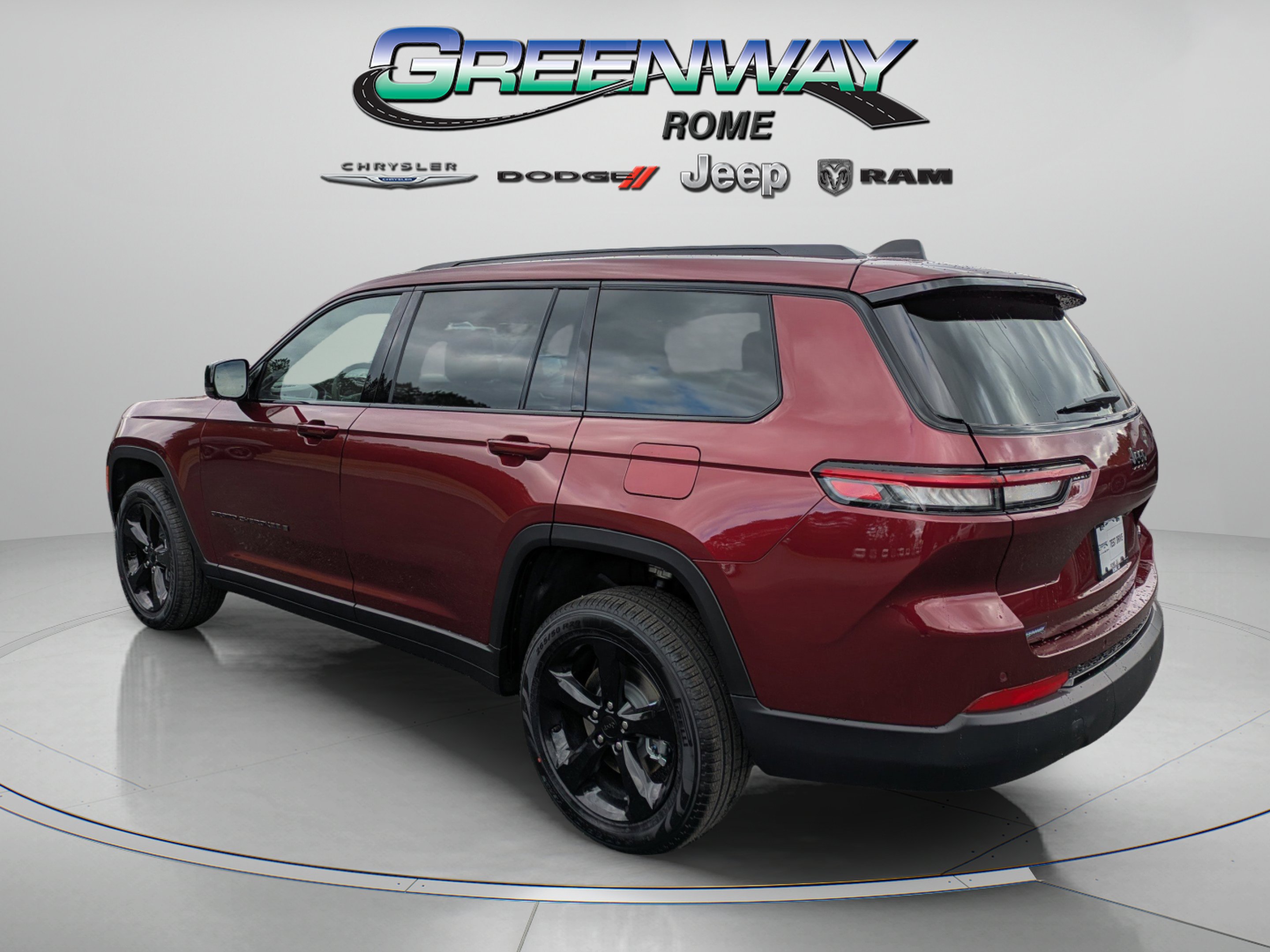 New 2025 Velvet Red Pearl-Coat Exterior Paint Jeep Limited image 4