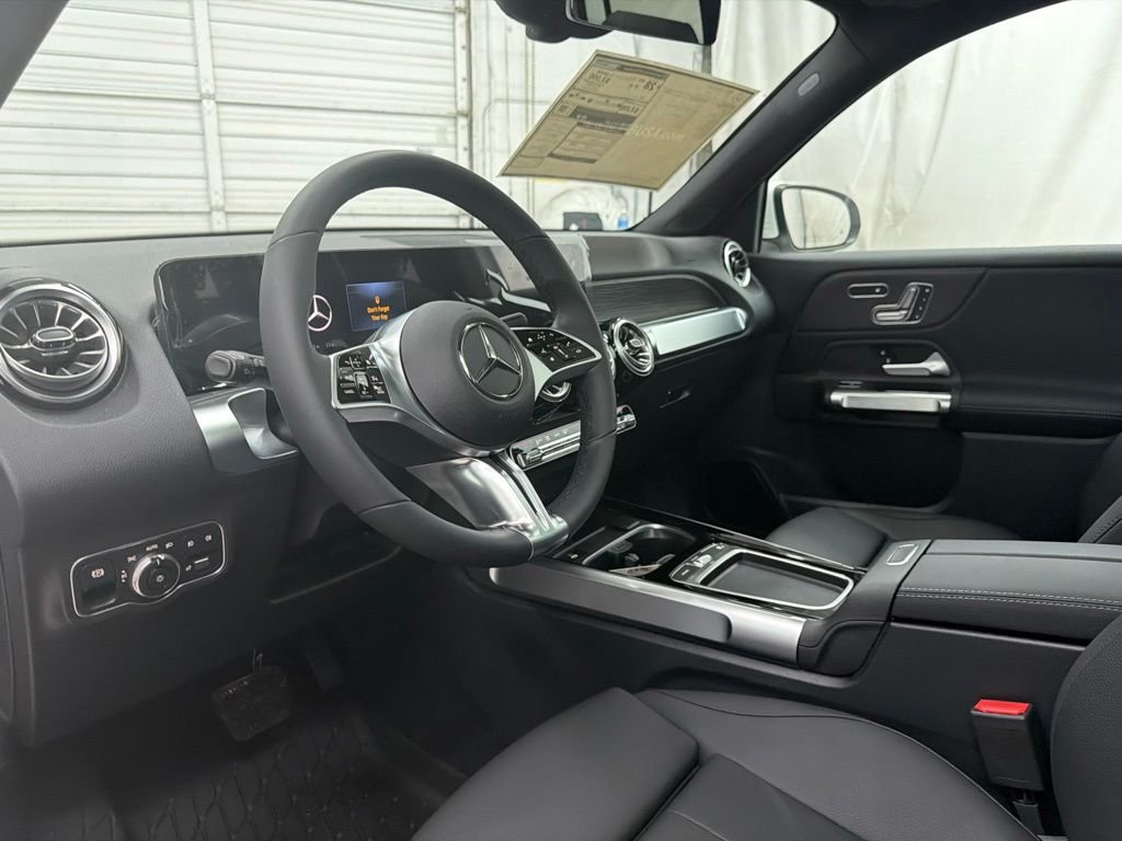 New 2026 Polar White Mercedes-Benz GLB 250 image 12