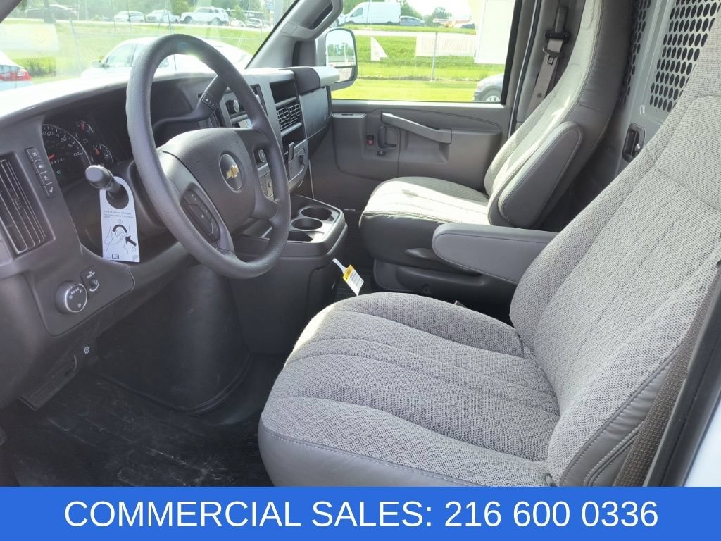 2025 Chevrolet Express Cargo Work Van - Photo 21