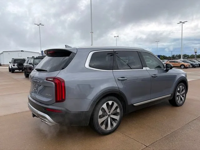 Used 2020 Gray Kia EX image 3