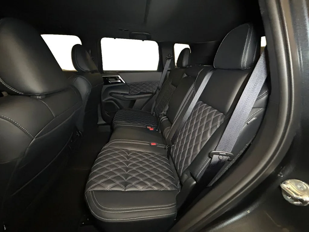 New 2026 Moonrock Gray Nissan Platinum image 13
