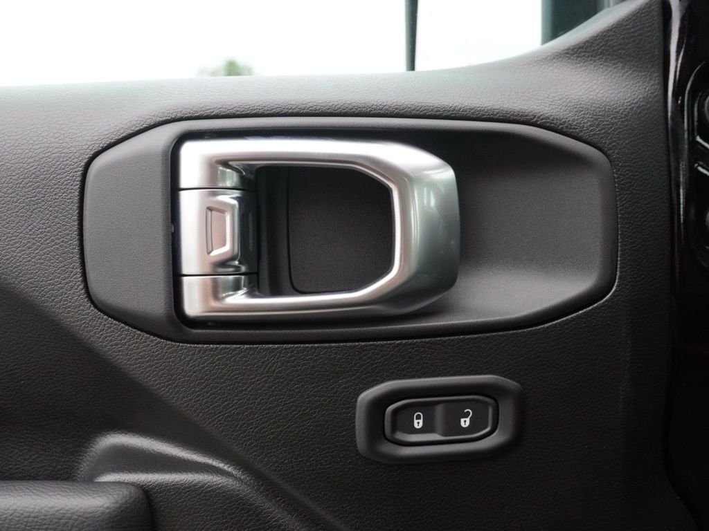 New 2026 Black Clear-Coat Exterior Paint Jeep Sport image 10