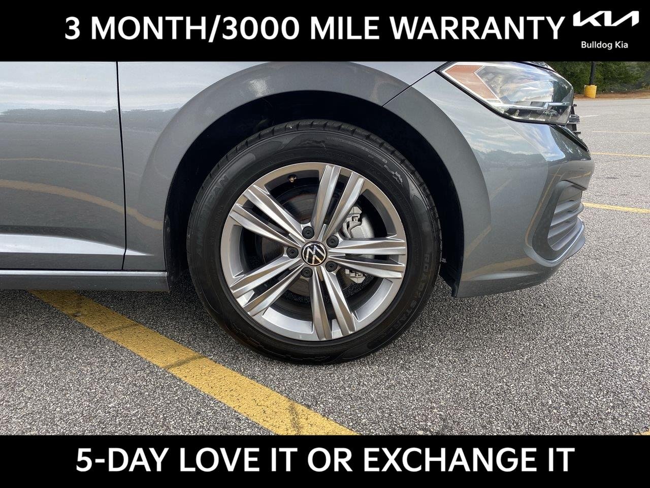 Used 2022 Platinum Gray Metallic Volkswagen SE image 6