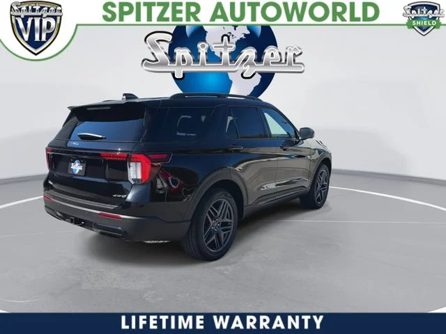 New 2026 Agate Black Metallic Ford ST-Line image 9