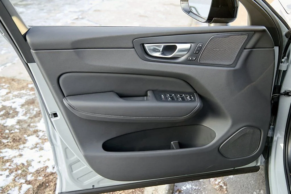 New 2026 Vapour Grey Volvo Ultra image 12