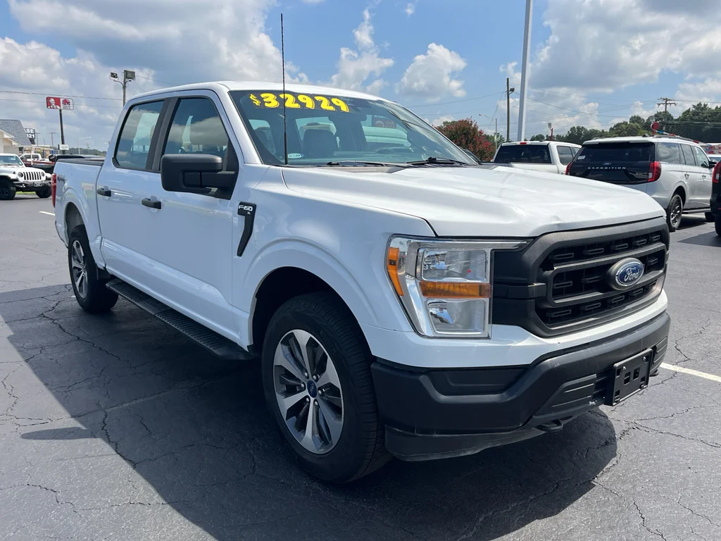 Used 2021 Oxford White Ford XL image 3