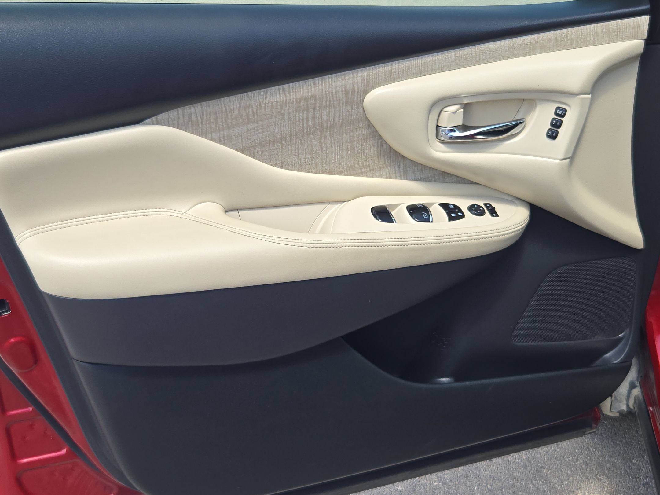 Used 2022 Scarlet Ember Tintcoat Nissan SL image 11