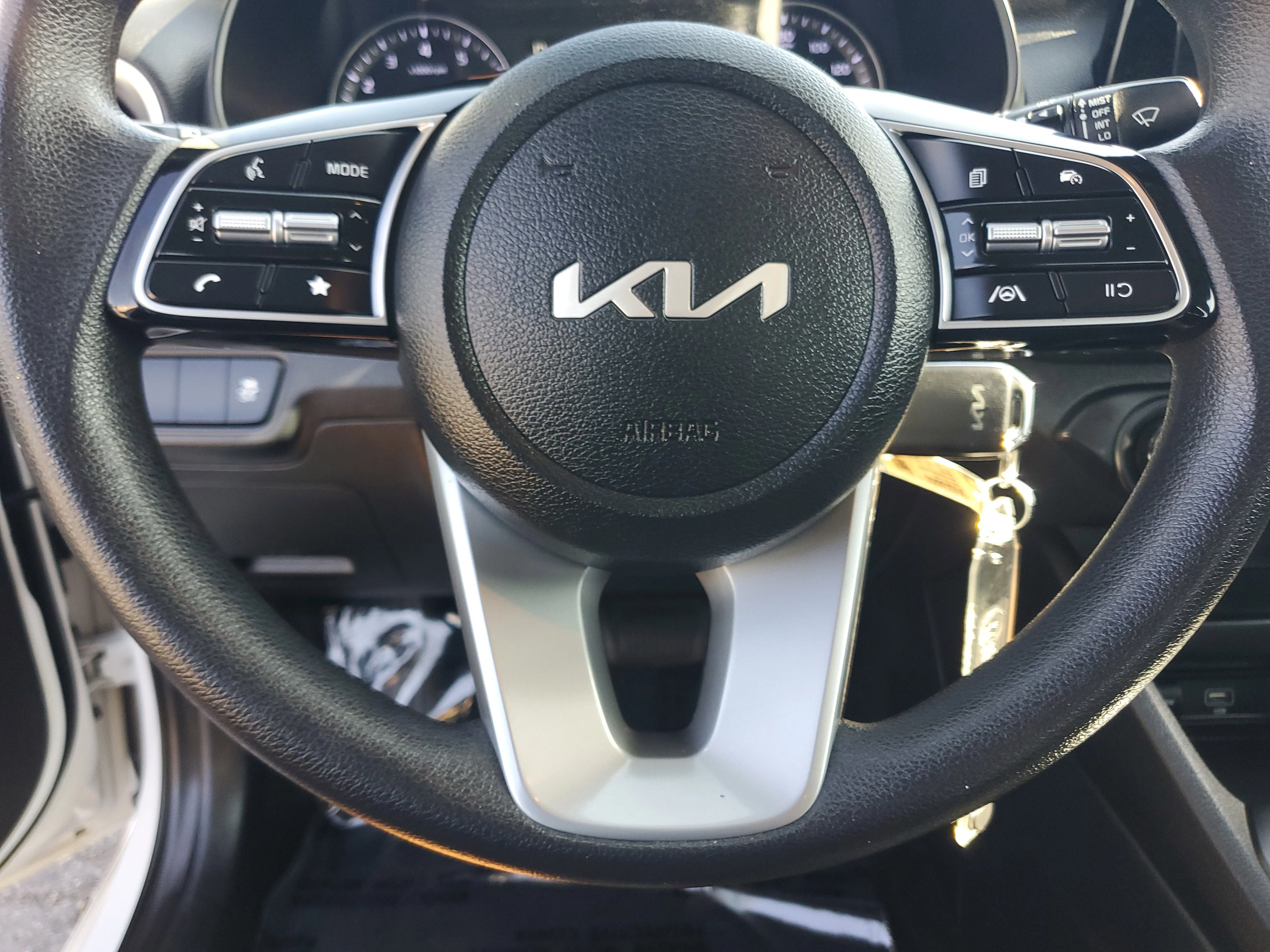 Certified Used 2024 White Kia LXS image 23