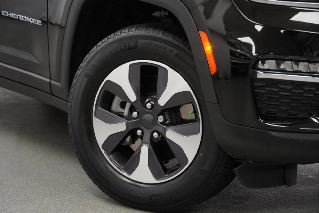 Used 2023 Black Jeep 4xe image 8