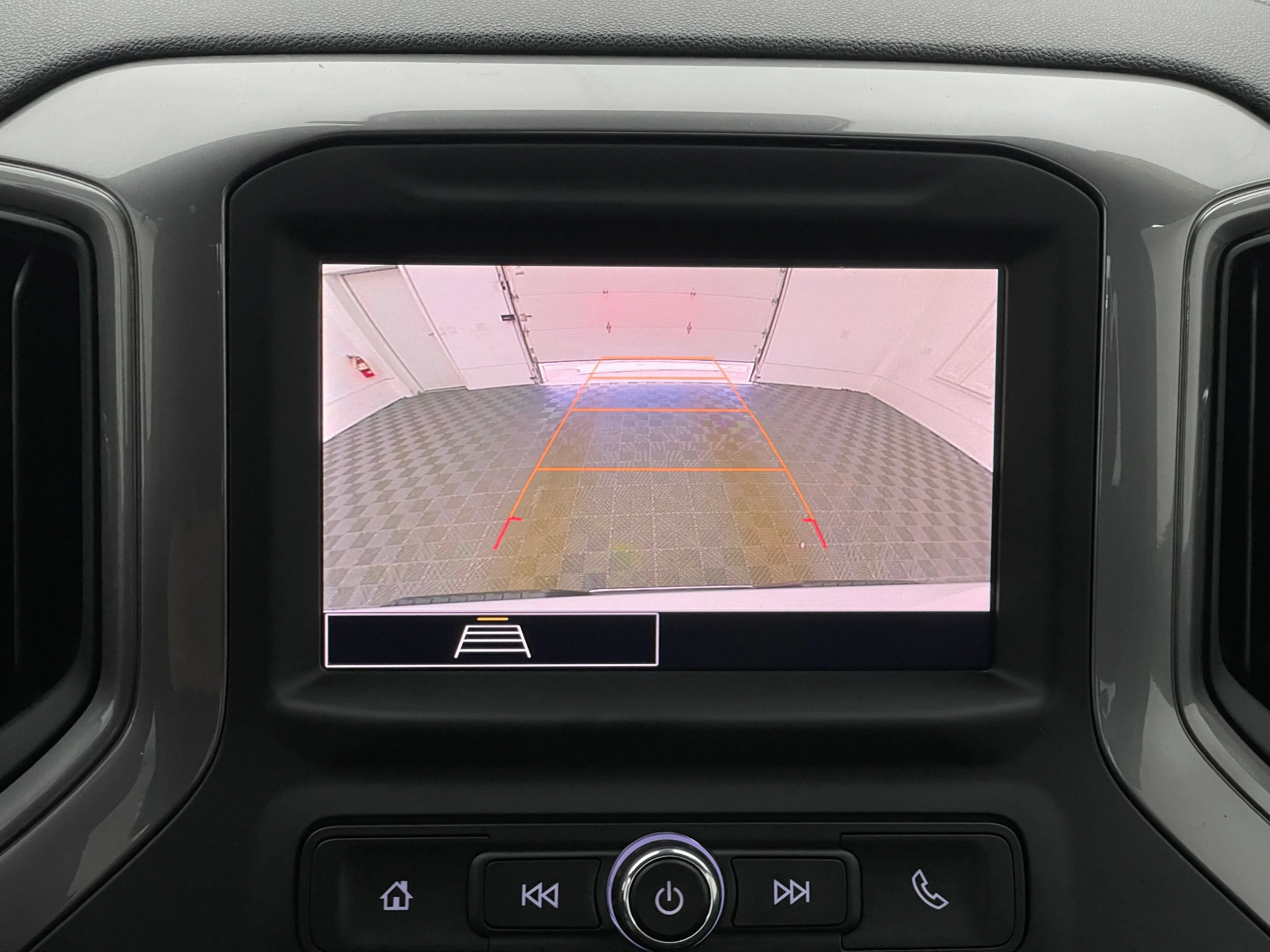 Used 2022 Summit White Chevrolet WT image 4